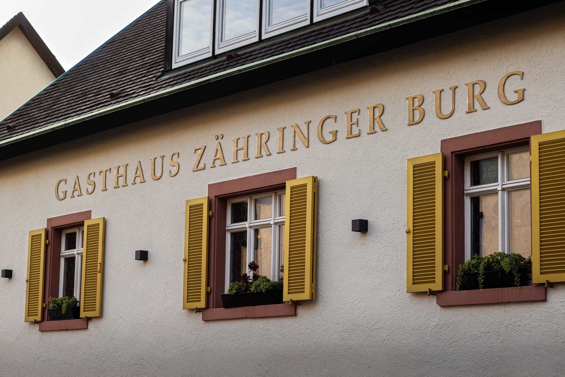 Anfahrt zum Gasthaus Zähringerburg in Freiburg-Zähringen